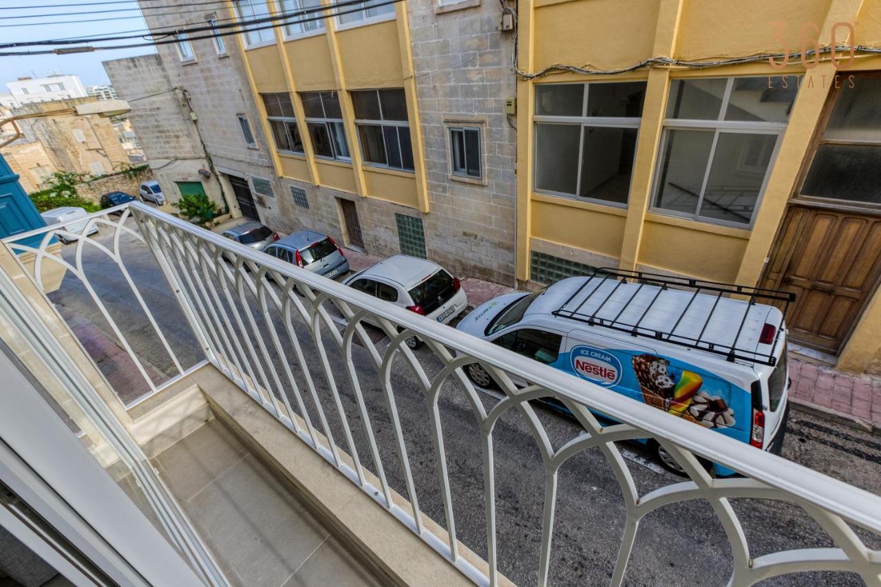 A Lovely 1Br Home With Balcony Just Off The Coast By 360 Estates Saint Julian's Екстериор снимка