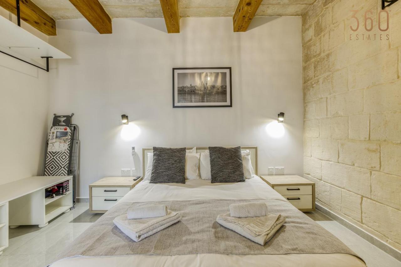 A Lovely 1Br Home With Balcony Just Off The Coast By 360 Estates Saint Julian's Екстериор снимка