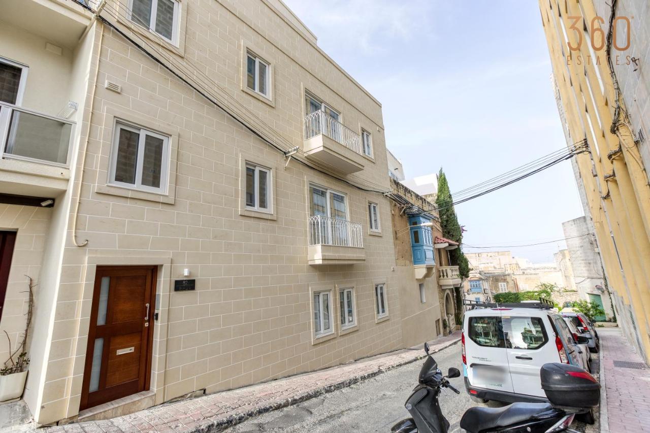 A Lovely 1Br Home With Balcony Just Off The Coast By 360 Estates Saint Julian's Екстериор снимка
